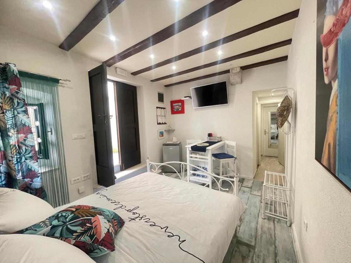 Luna Apartment