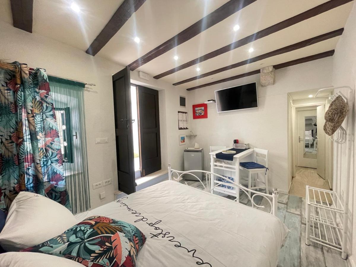 Luna Apartment