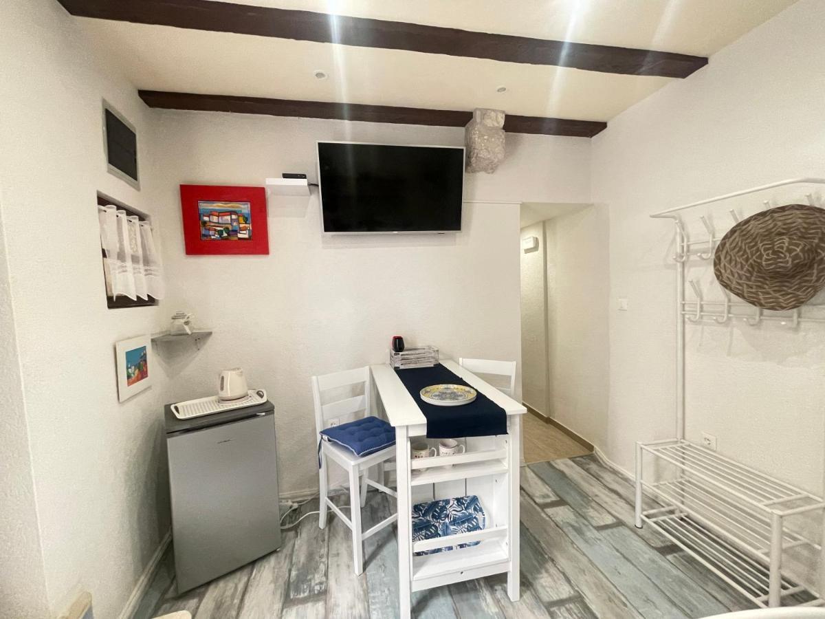 Luna Apartment